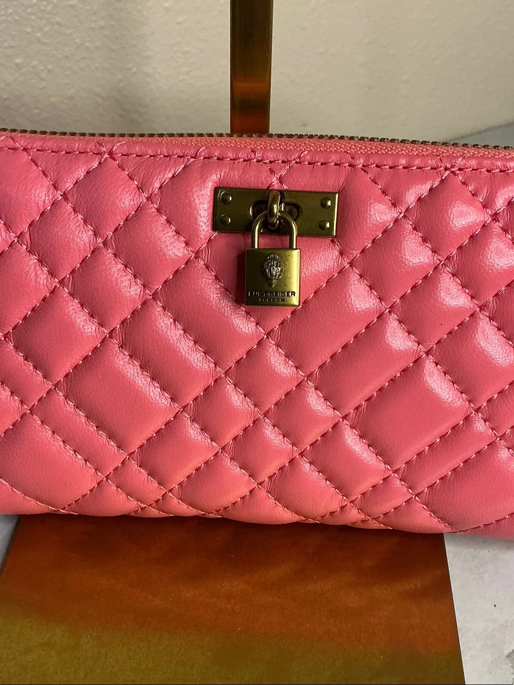 Kurt Geiger London Brixton Zip Wallet in quilted pink leather W/ Gold Padlock. - Picture 5 of 5